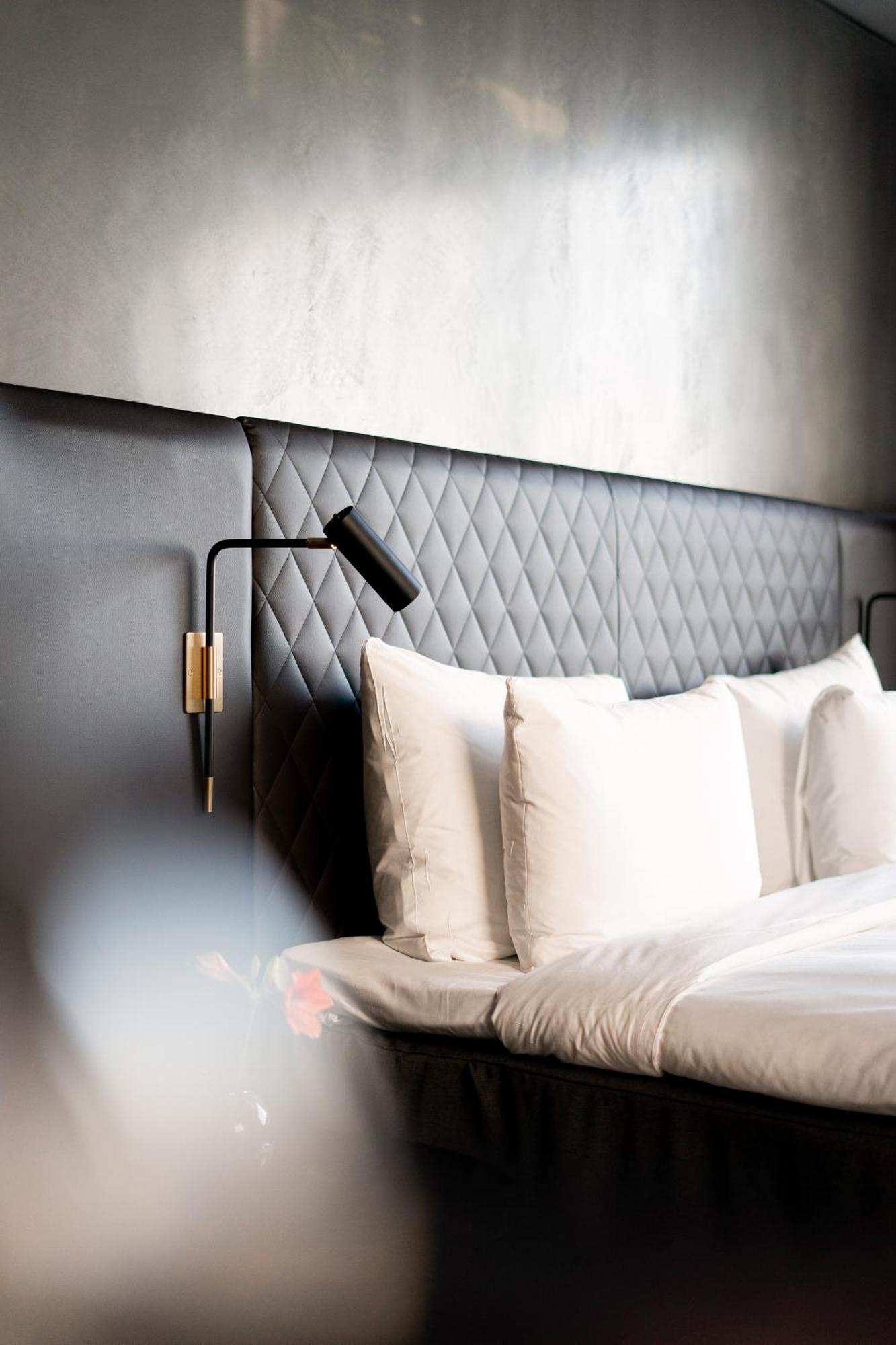 At Six Hotel